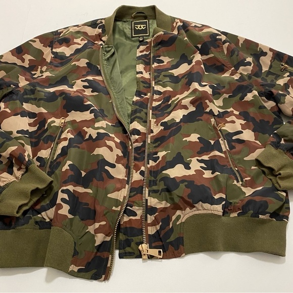 Lightweight Camo Nylon Bomber Jacket Woman Size 1X - Picture 8 of 15